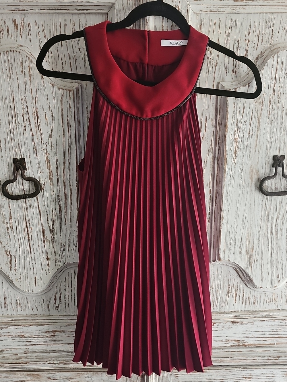 NWOT Sfizio Italy Pleated Sleeveless Blouse - Size 6